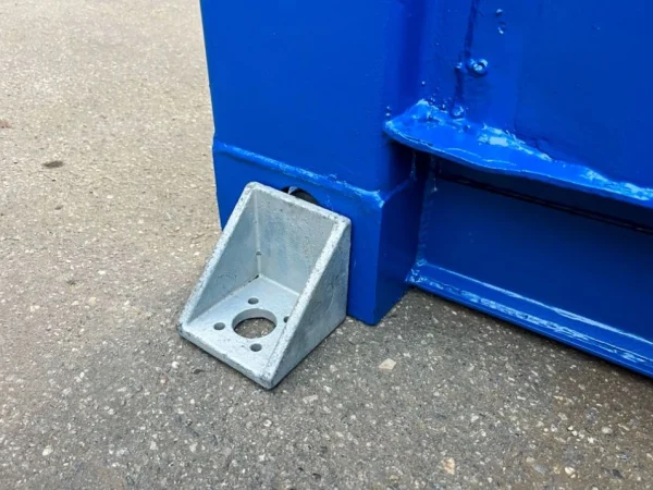 Shipping container corner lock